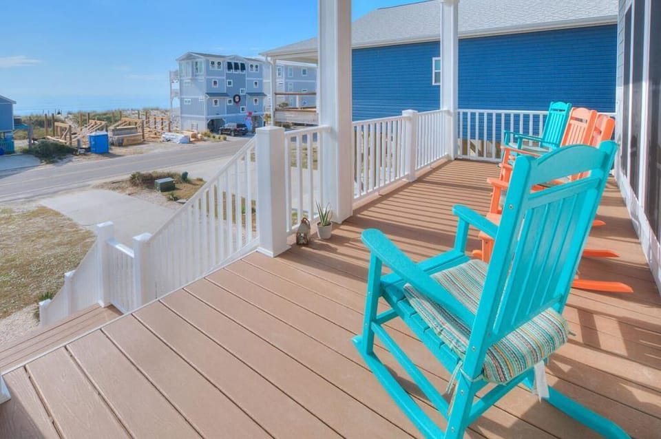 Porch
GW 12.2022