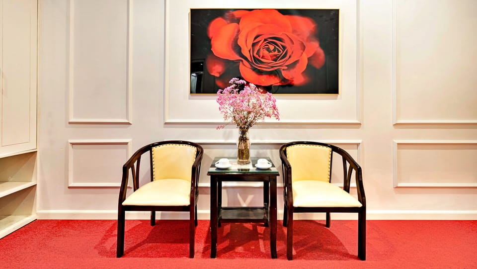 Superior Double Room | Minibar, individually decorated, individually furnished, desk