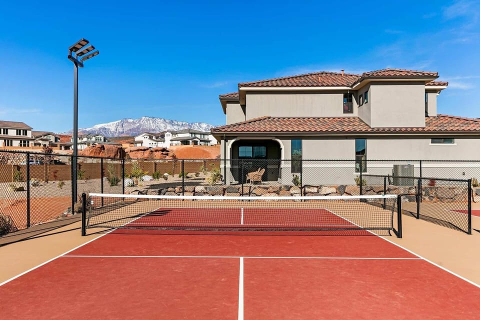 Paseos to Redrocks by RedAwning Apartment in Washington