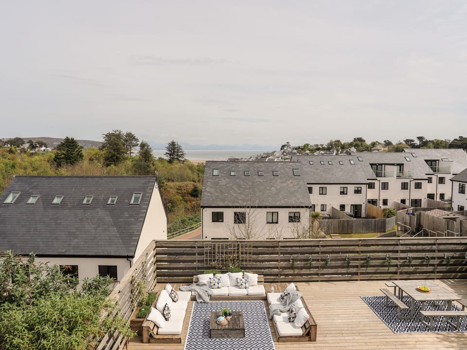 Cottage | Property grounds