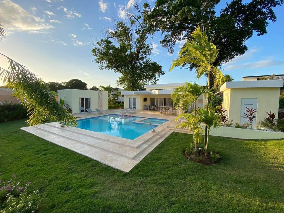 Welcome to ✨ CASA COCO-CORAL✨Premium 3 Master @ Casa Linda