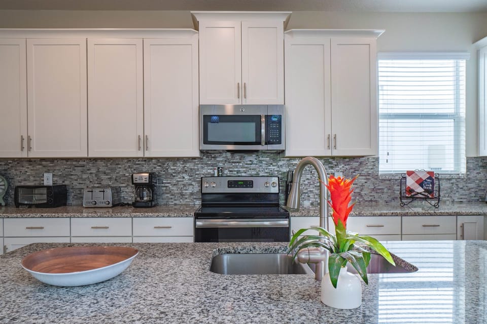 All major and small appliances to prepare meals to enjoy