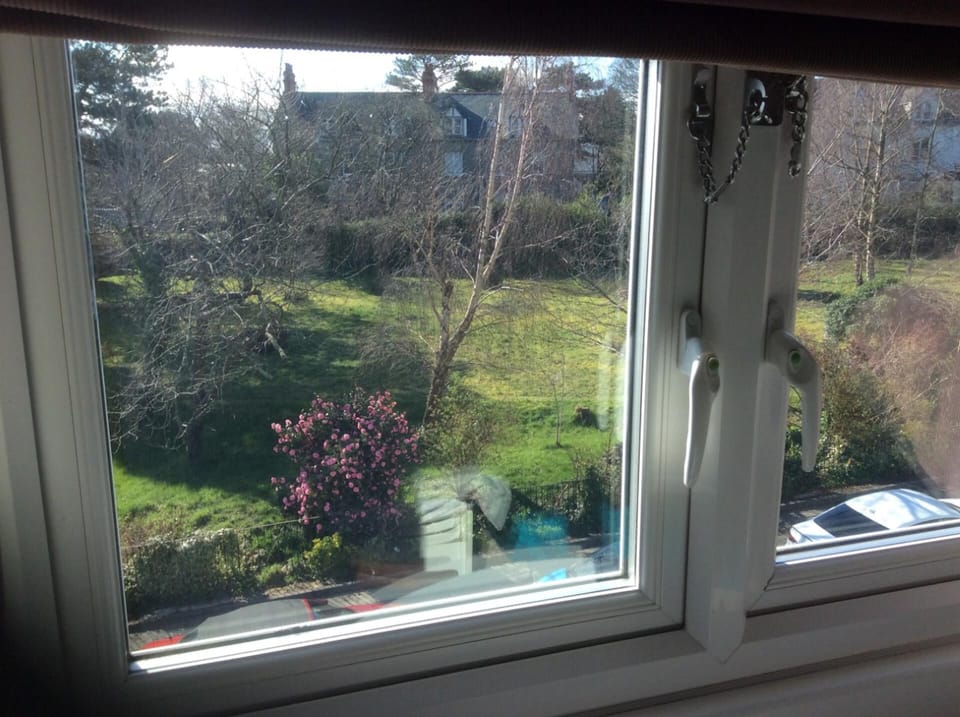 House | 4 bedrooms, iron/ironing board, free WiFi, bed sheets