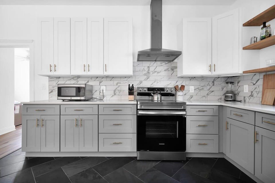 Spacious completely renovated kitchen