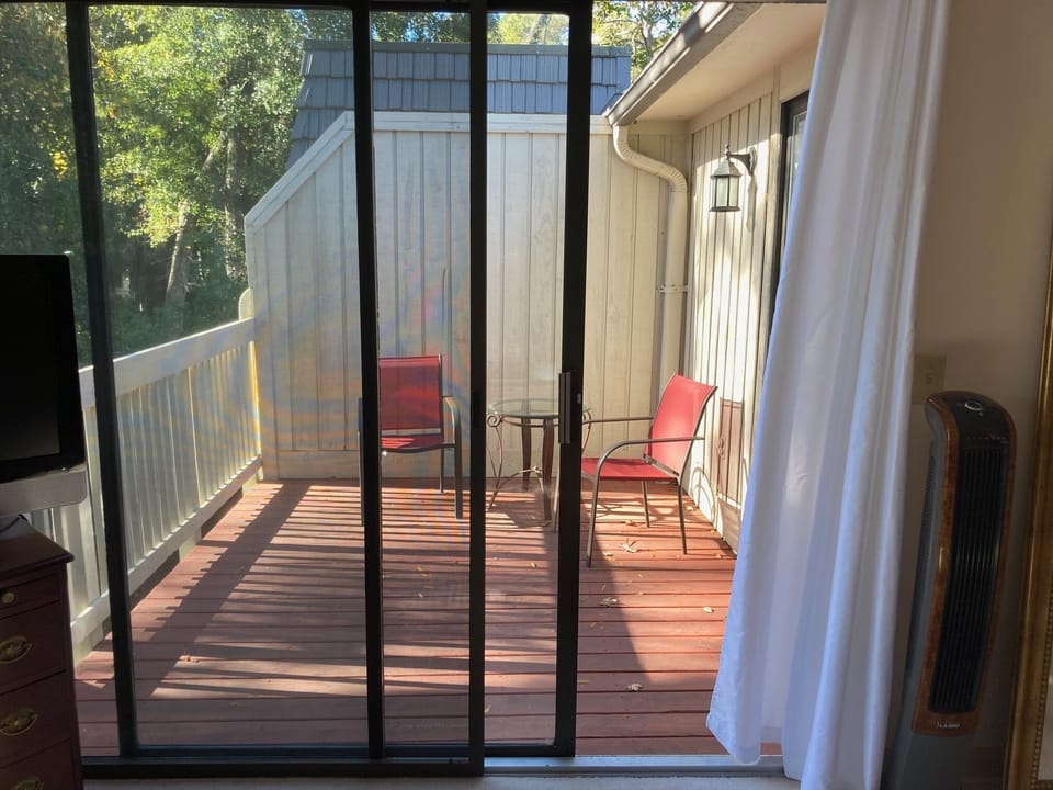 Your private setting for quiet talks, reading, thinking, dreaming.