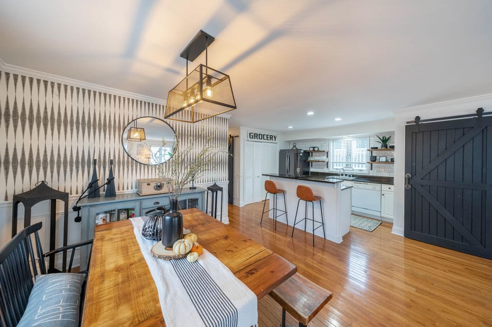 Dining Area/Kitchen