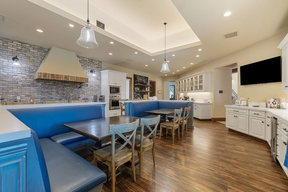 Fully stocked kitchen