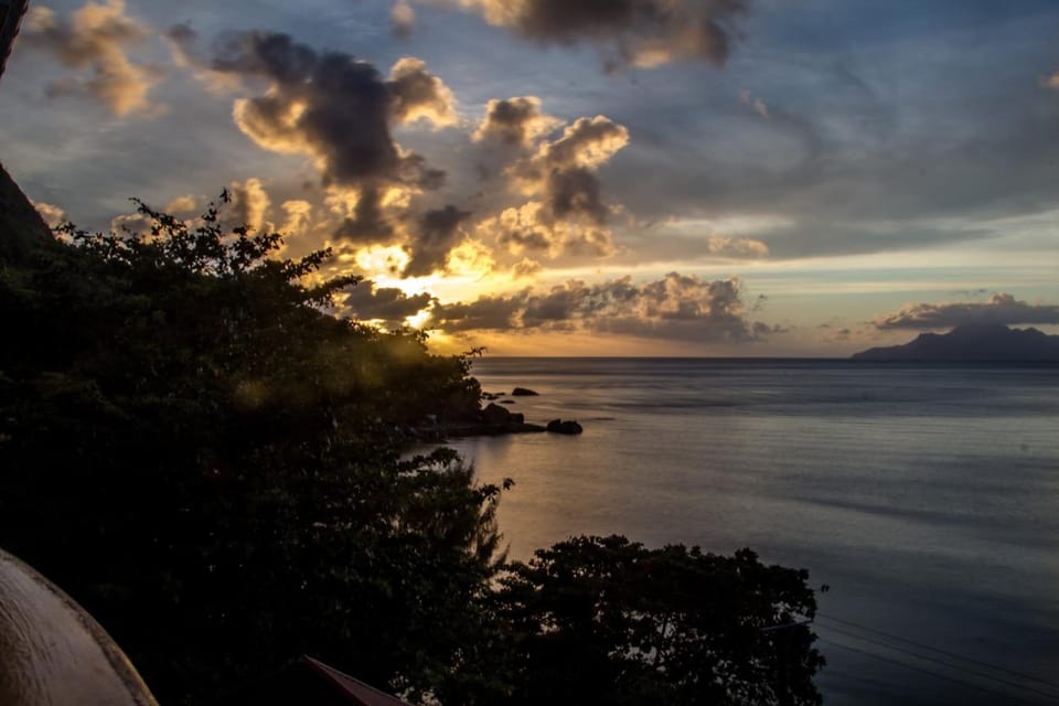 Beach nearby, white sand, free beach shuttle, beach towels