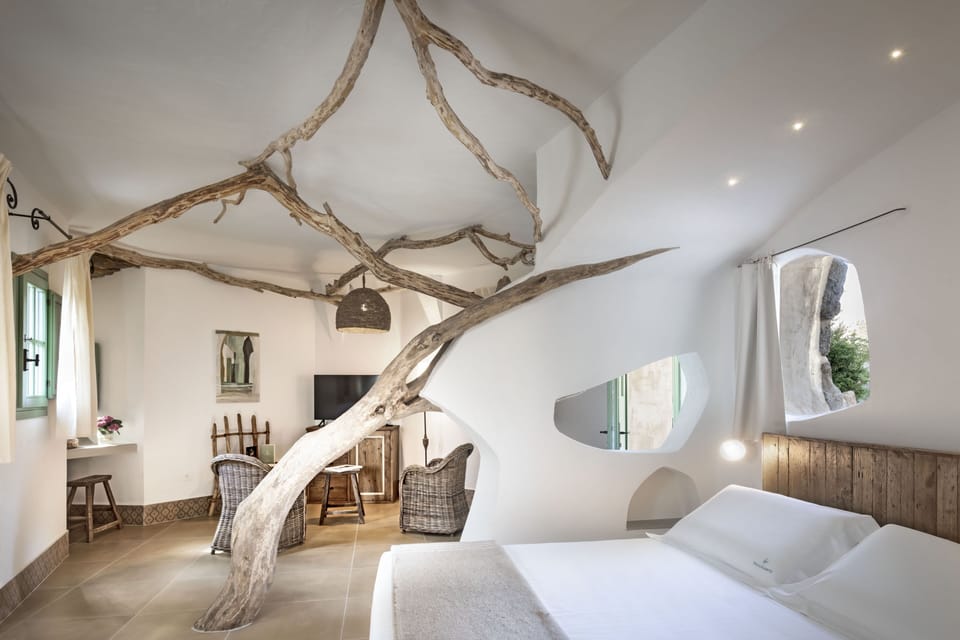 Premium bedding, down comforters, pillowtop beds, minibar