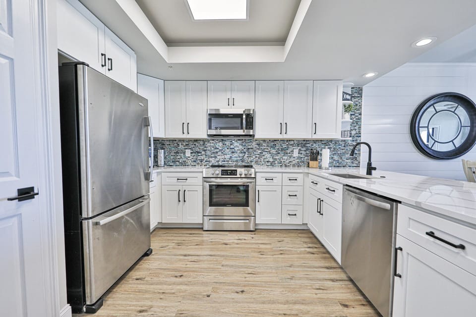 Fully stocked kitchen.
