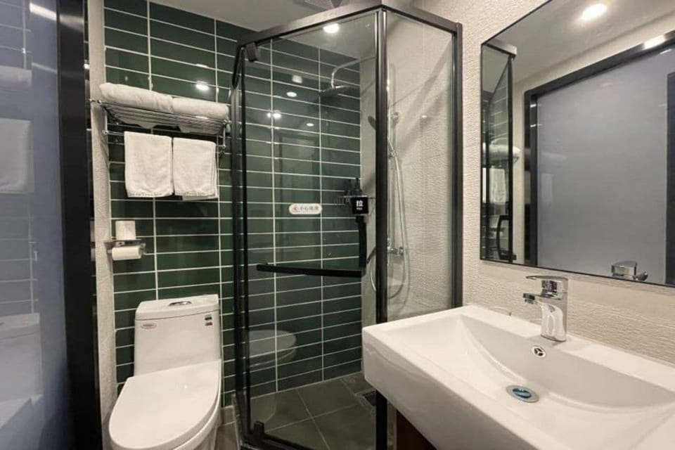 Greentree Inn Shanghai Minhang Jindu Road Express Hotel Hotel in Shanghai