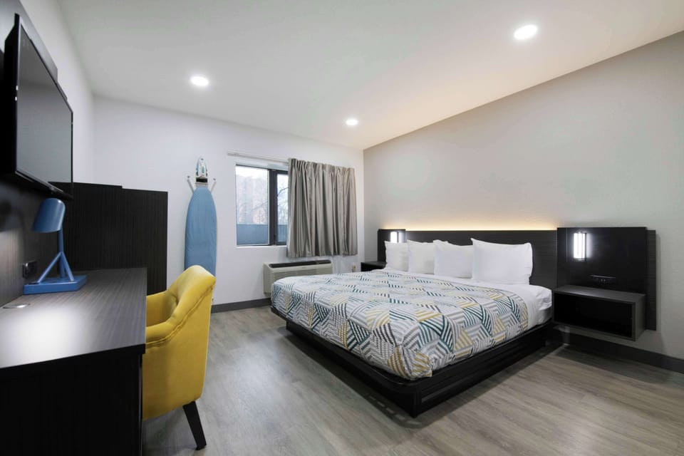 Free WiFi, bed sheets