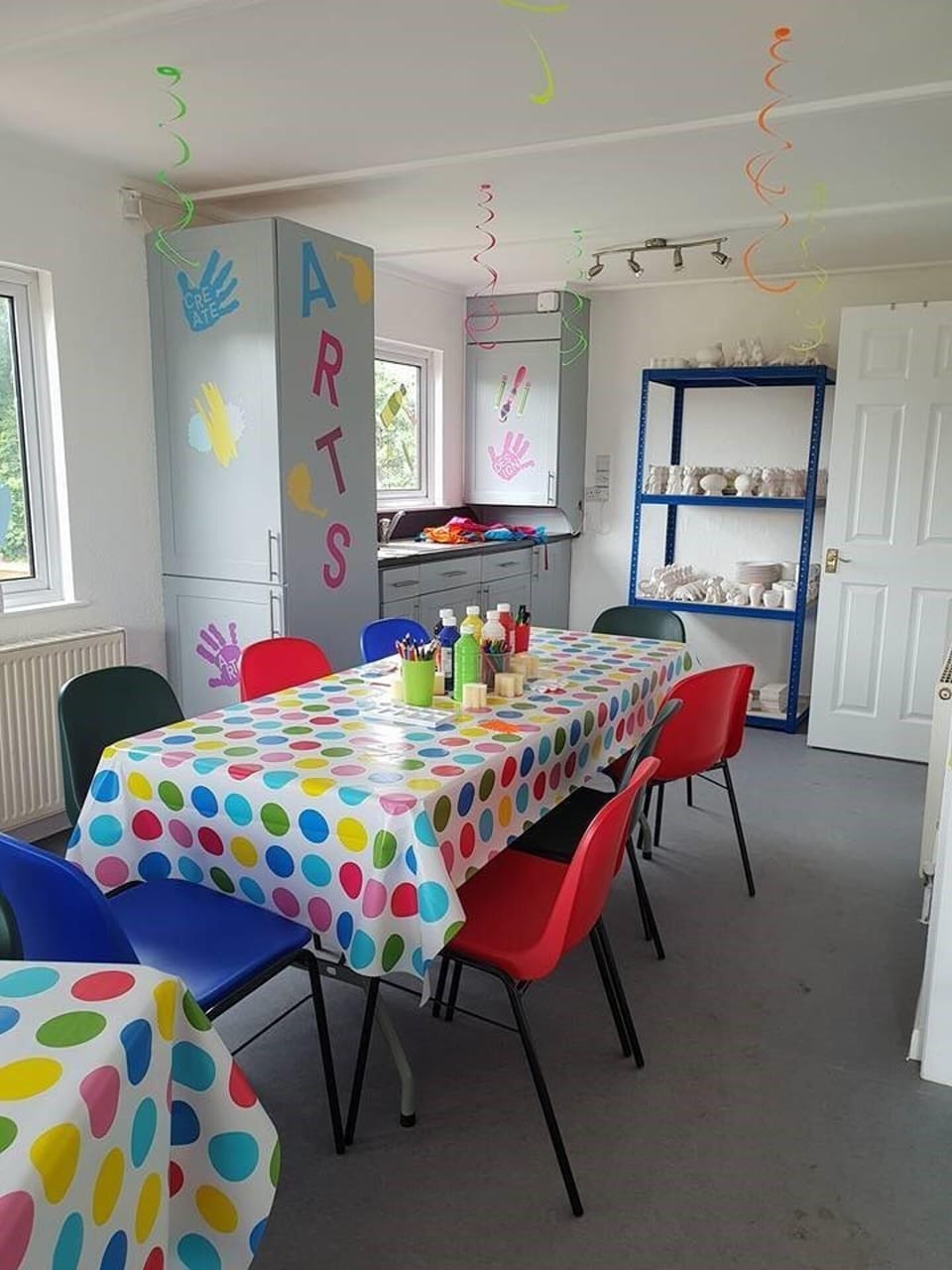 Cottage | Private kitchen | Fridge, microwave, oven, stovetop