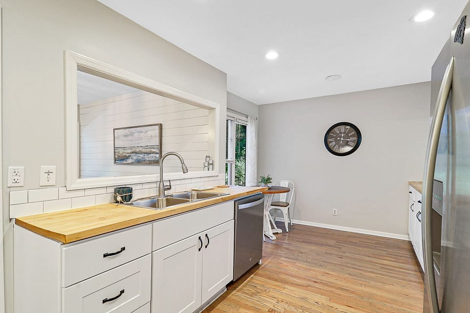 150 Otter Road | Kitchen - 150 Otter Road | Kitchen