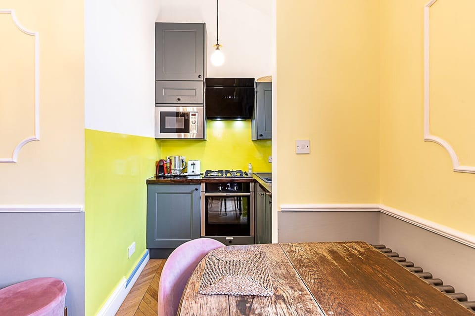Apartment | Private kitchen | Fridge, microwave, stovetop, dishwasher