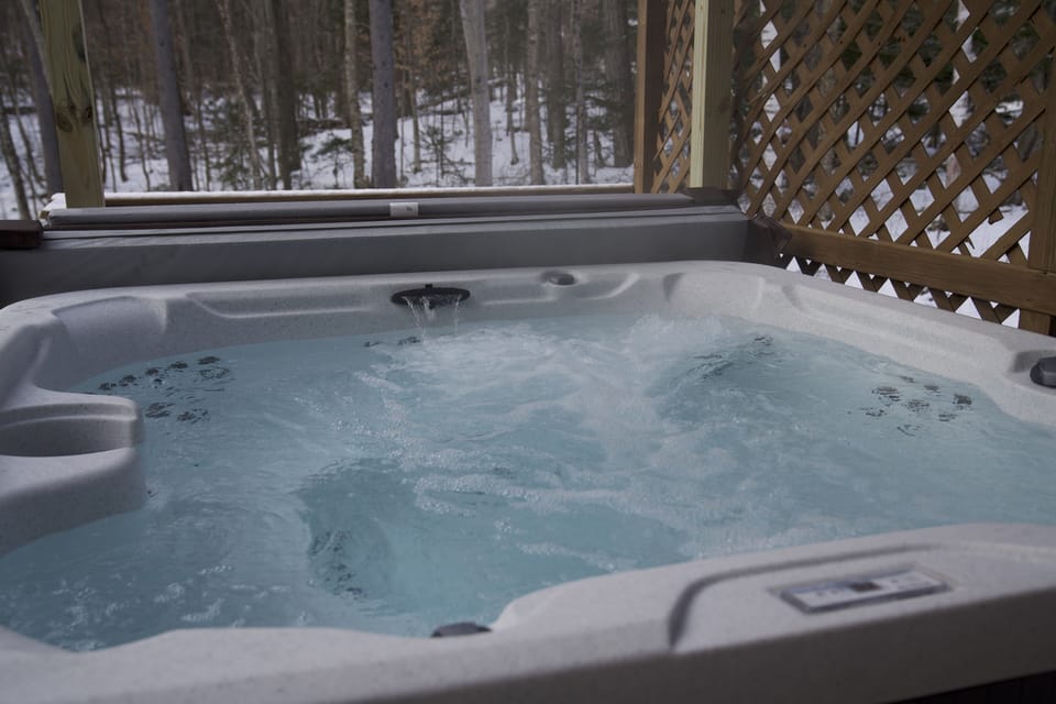 Jacuzzi, Hot Tub, Tub, Vegetation, Cushion