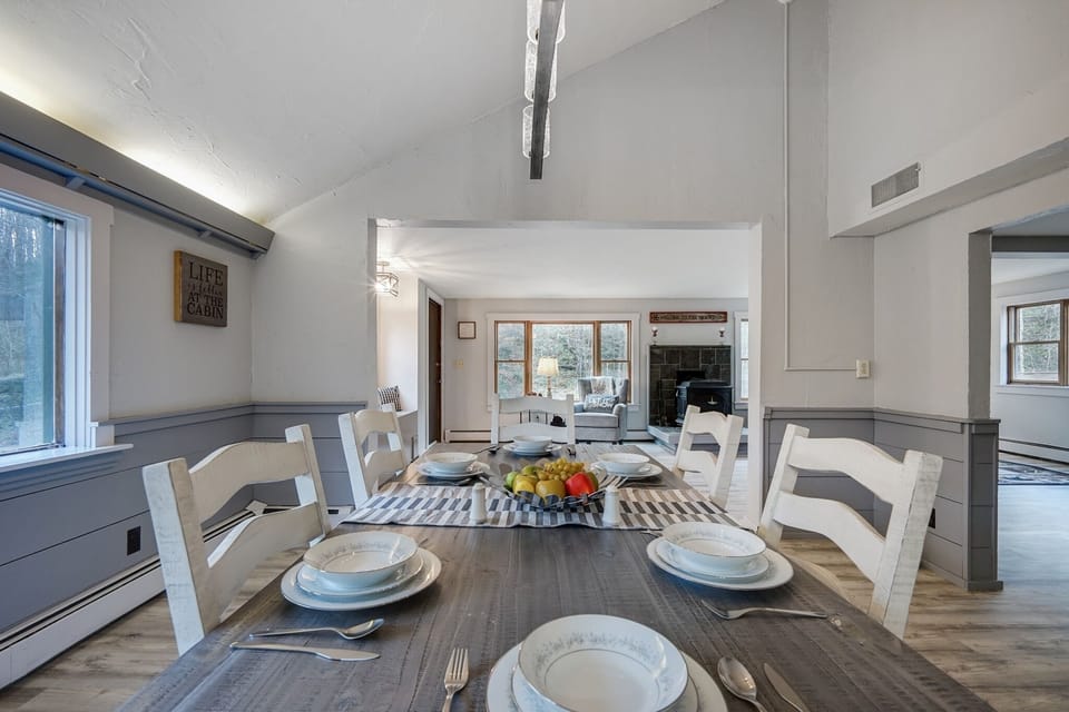 Flooring, Furniture, Indoors, Building, Table