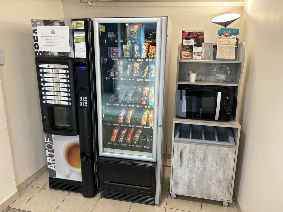 Snack bar