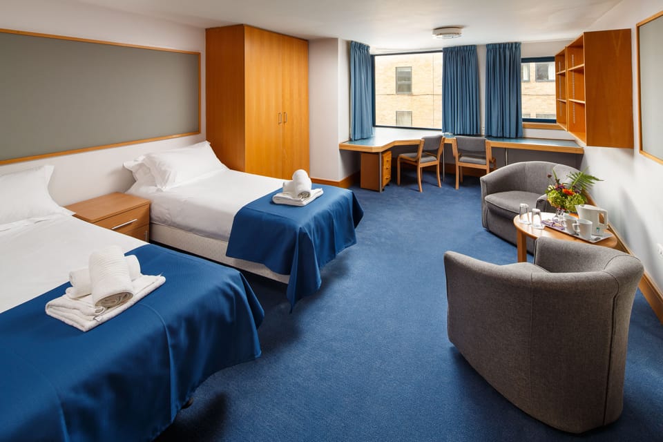 Standard Twin Room | Desk, laptop workspace, free WiFi, bed sheets