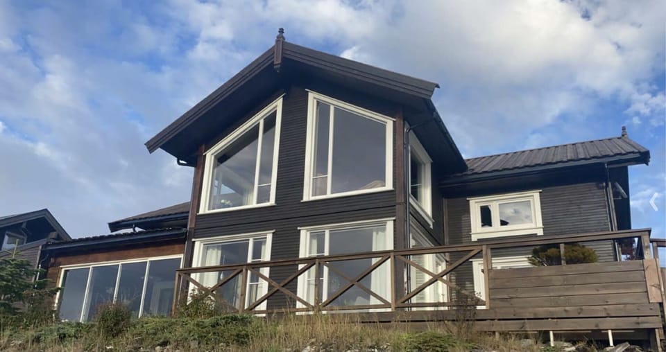 Store vinduer gir mye naturlig lys