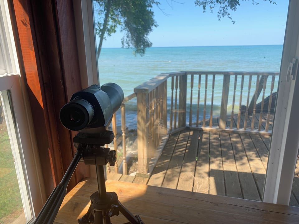Spotting scope available for freighter watching