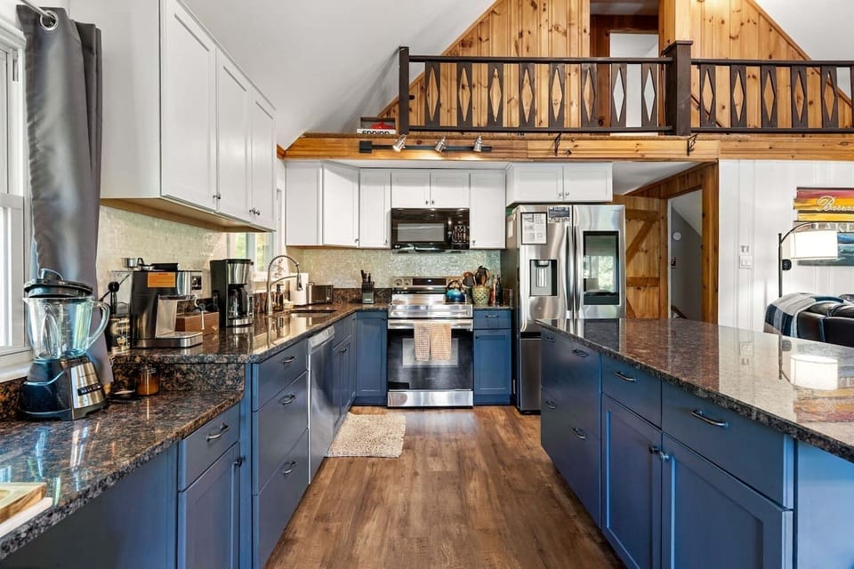 fully functional kitchen with everything you need!