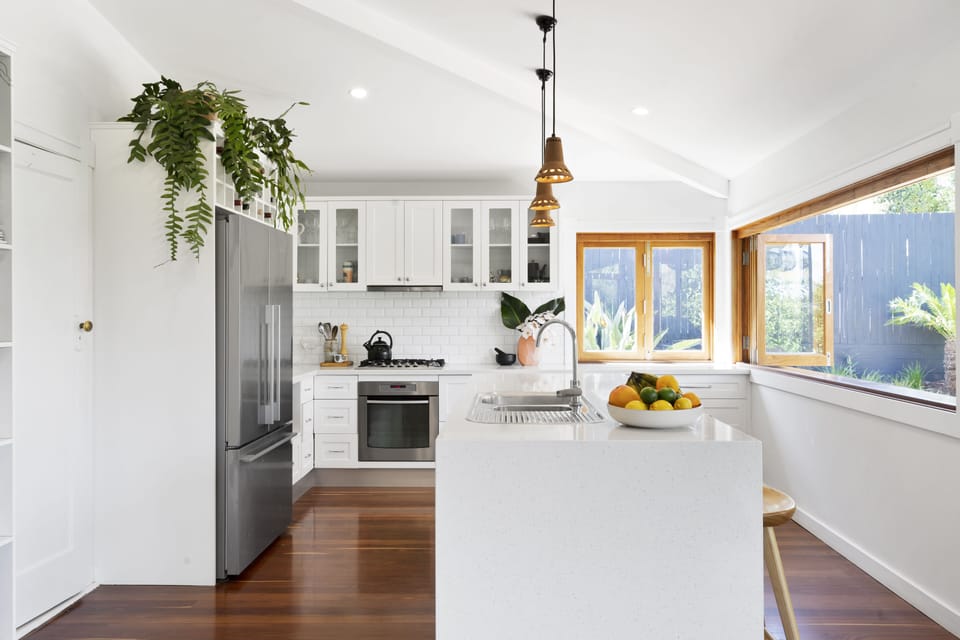 Stunning fully equipped kitchen
