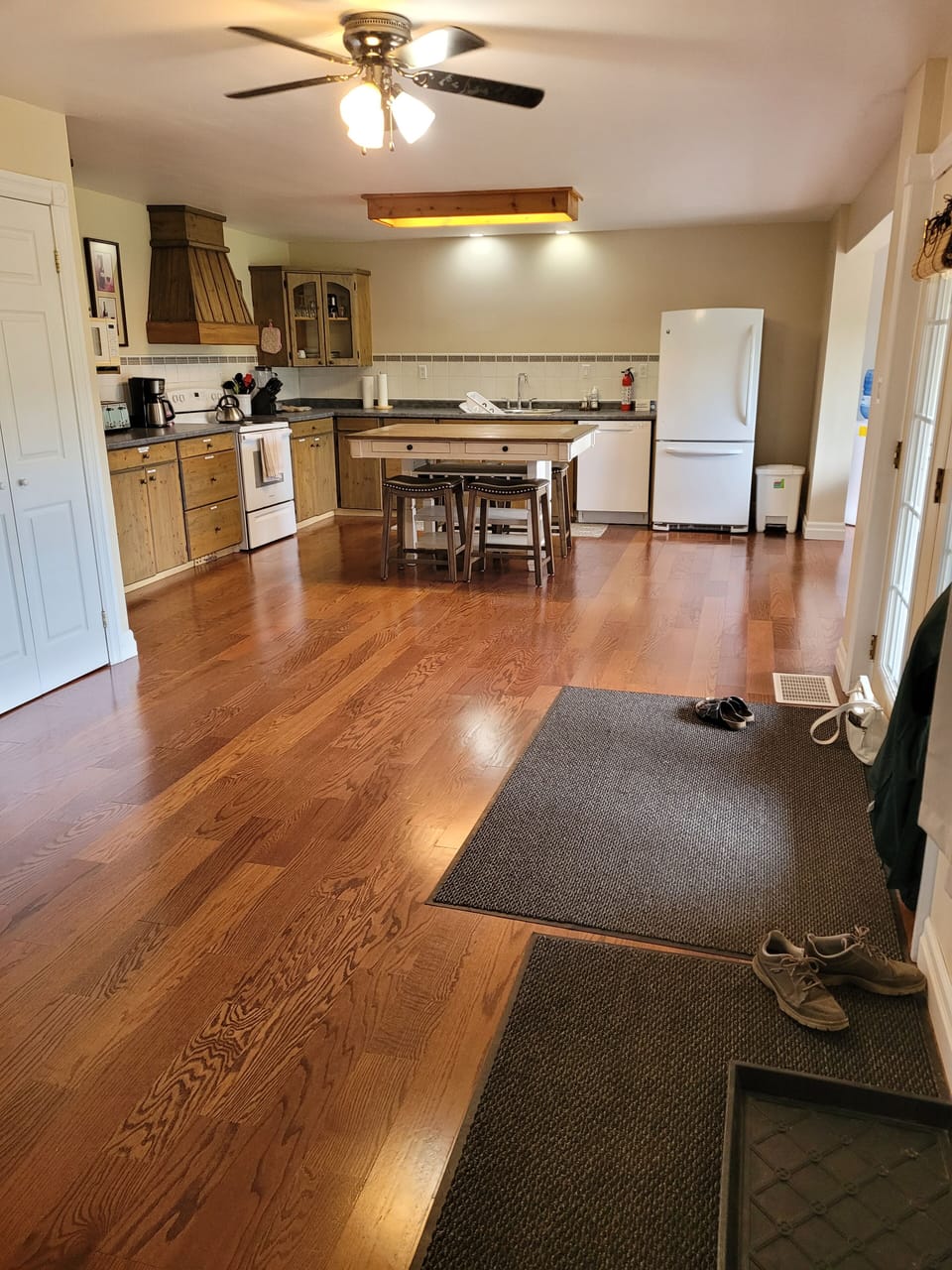 Kitchen entrance 