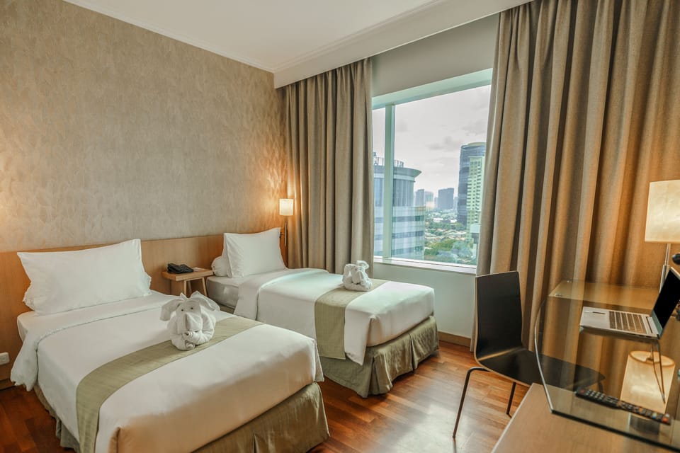 Executive Room | In-room safe, desk, free WiFi, bed sheets
