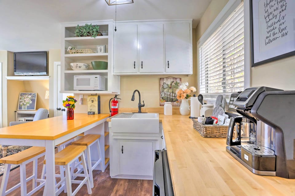 Kitchen | Well-Equipped | Cooking Basics