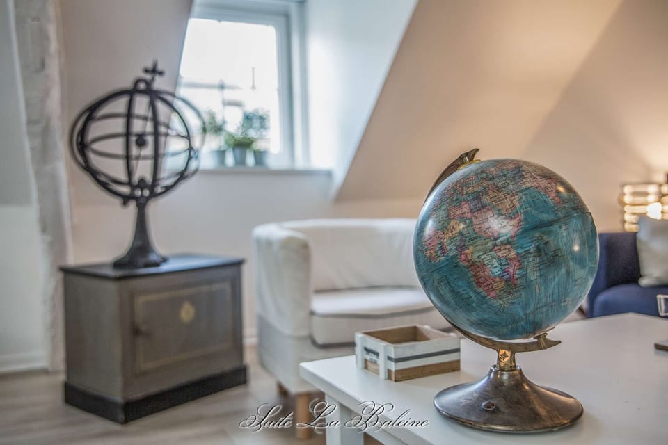 Suite la Baleine - Sitting area (Decoration detail)