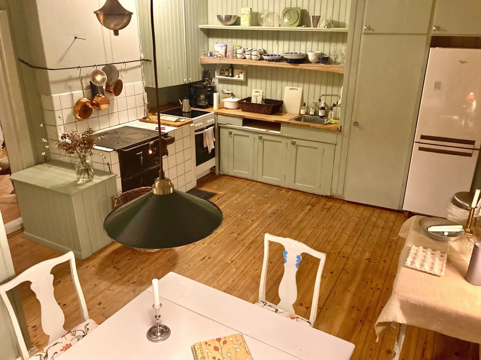 House | Private kitchen | Fridge, oven, stovetop, electric kettle
