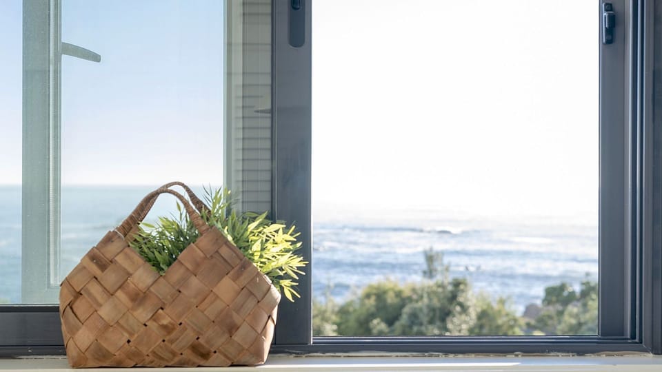Gaze out at the endless horizon where the sky meets the sparkling sea, offering a tranquil backdrop to your stay. This captivating view invites moments of serene reflection and reminds you of your coastal escape. 
#PanoramicView #SeaView #CoastalBeauty #O