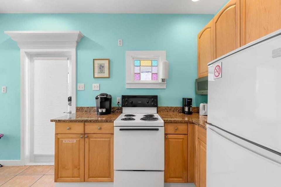 "Poolside Retreat" Kitchen