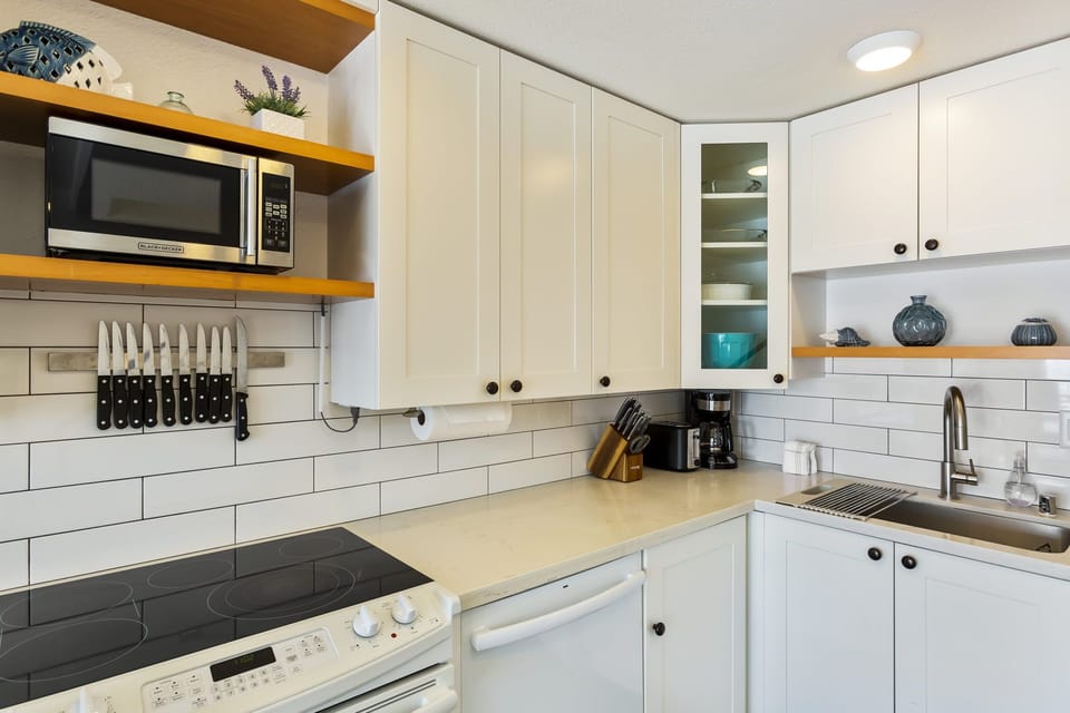 Fully stocked kitchen 