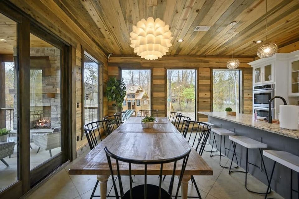 Kitchen/Dining