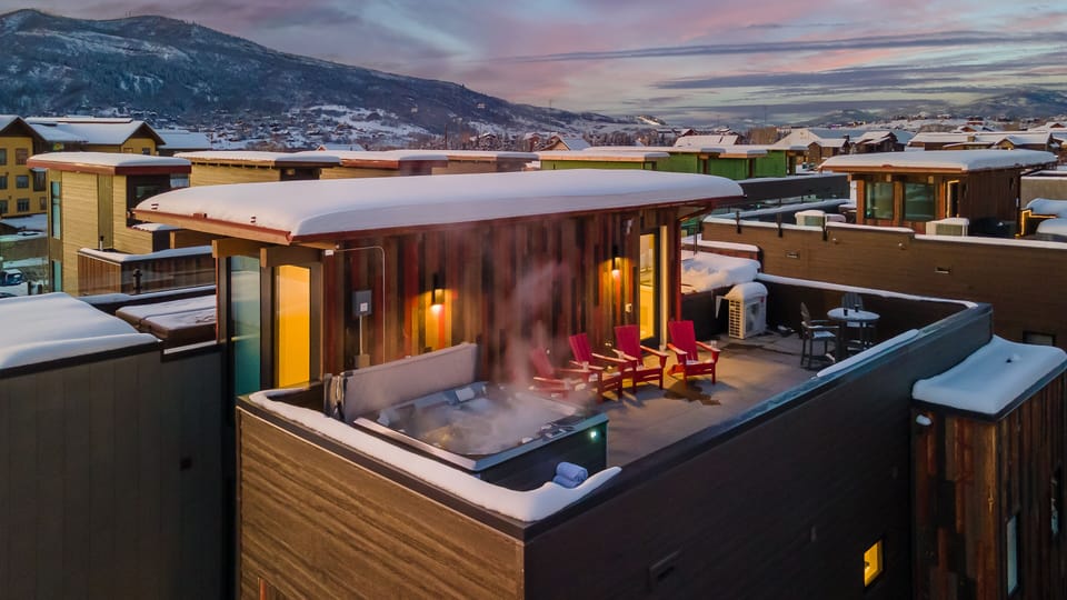 Beautiful rooftop deck with hot tub