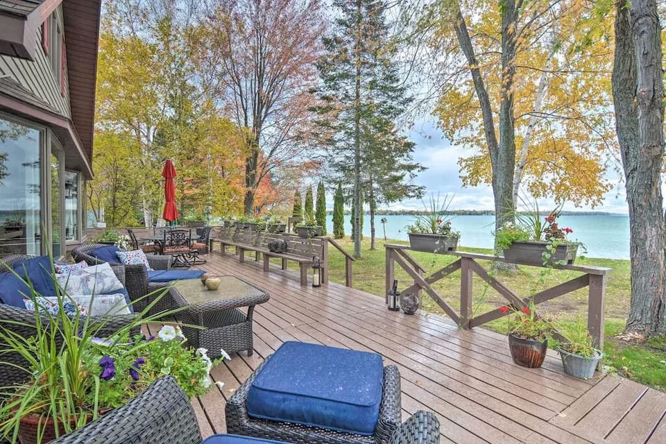 Lakeside Deck