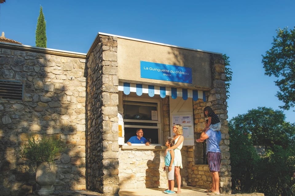 Snack bar