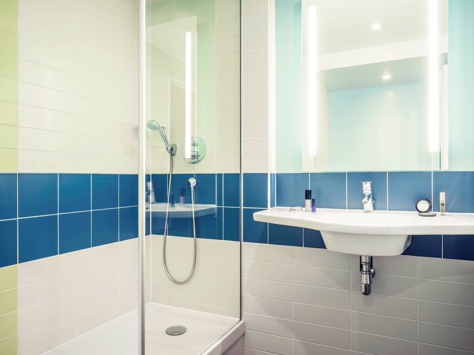 Classic Room, 1 Double Bed | Premium bedding, minibar, in-room safe, desk