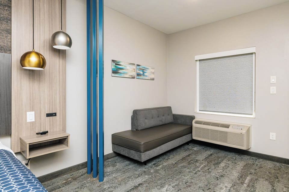 Premium bedding, down comforters, desk, laptop workspace