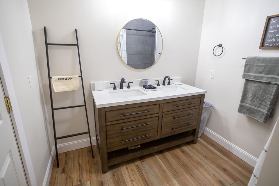 Master Bathroom - Laurel, MS