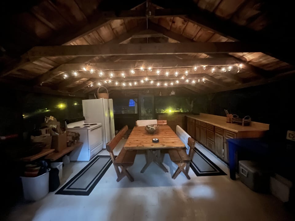 Outdoor kitchen