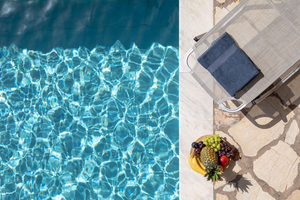 Share the pool experience