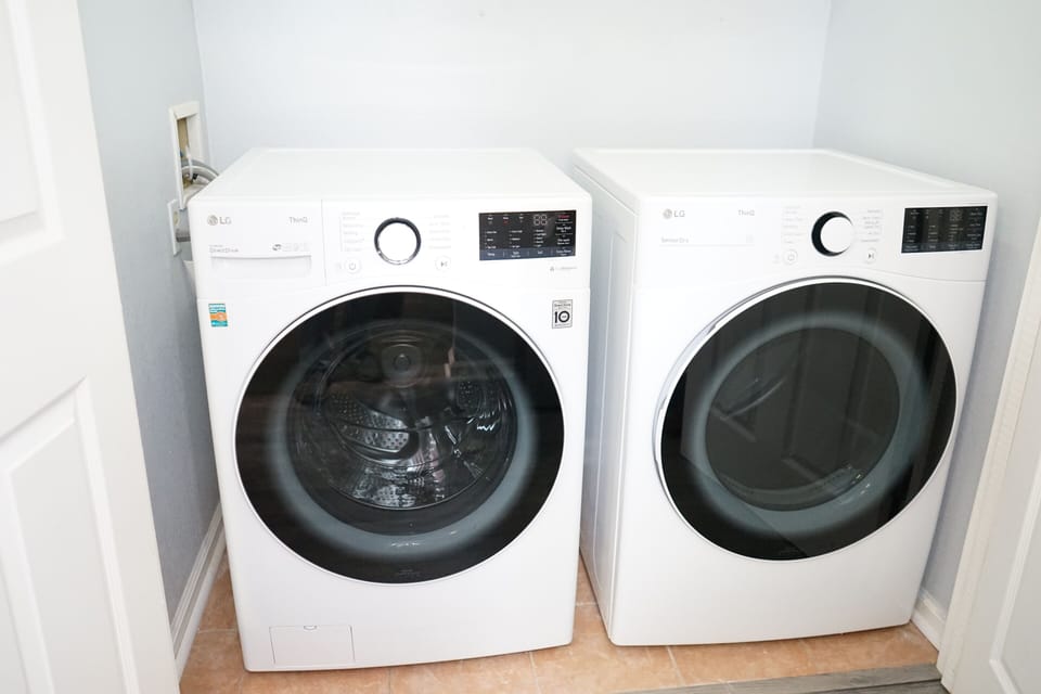 Full size laundry 