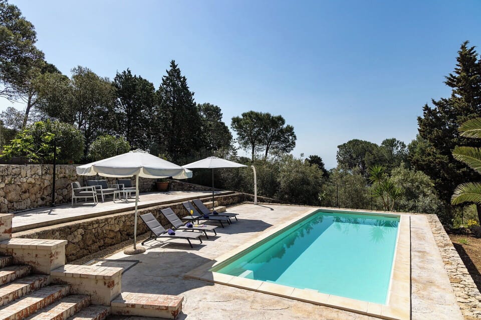 Building Exterior, Outdoor, Pool