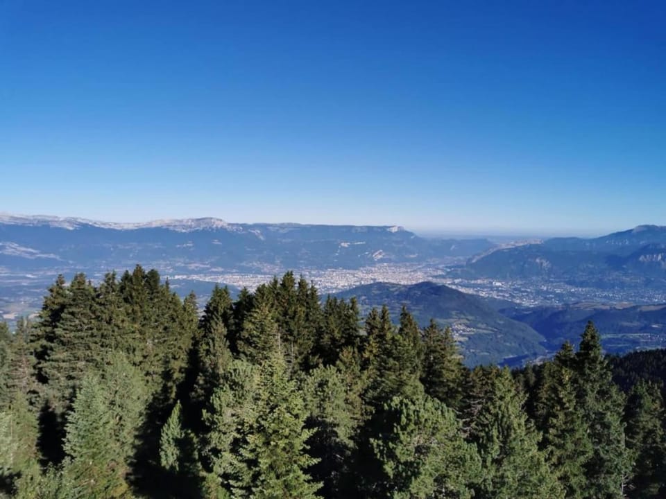 Surroundings [summer] (1-5 km)