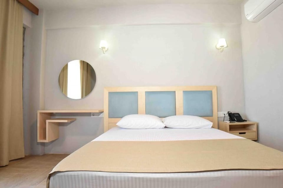 Standard Double Room | Minibar, desk, laptop workspace, free WiFi