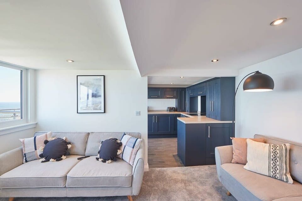 Penthouse Pier View, Whitby - Host & Stay