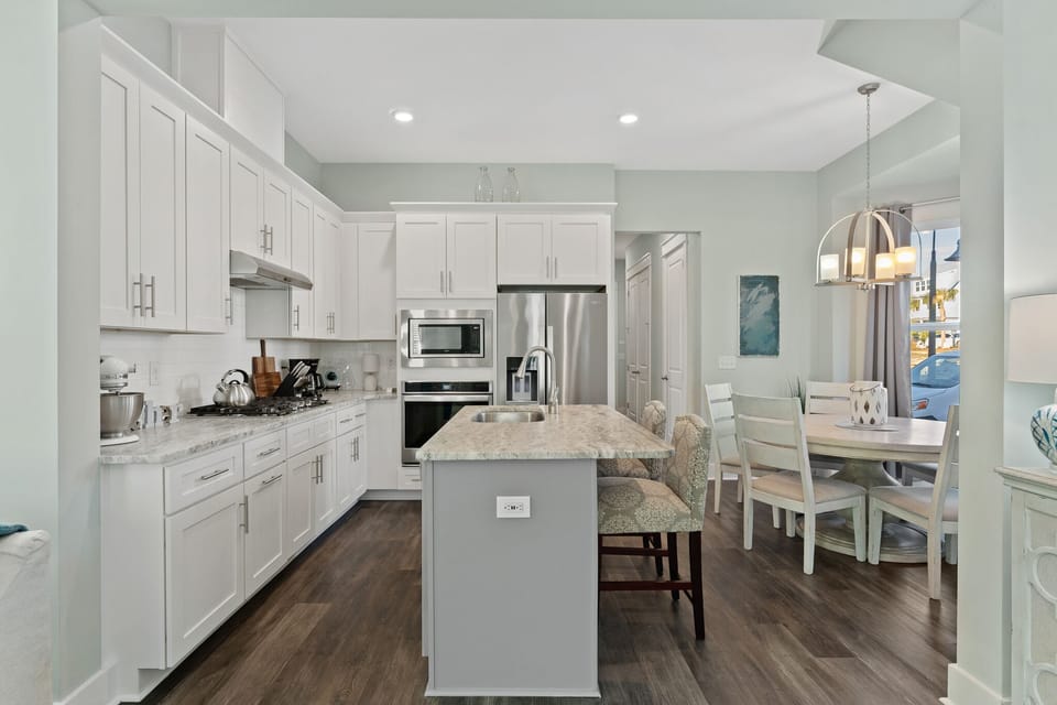 Kitchen with island